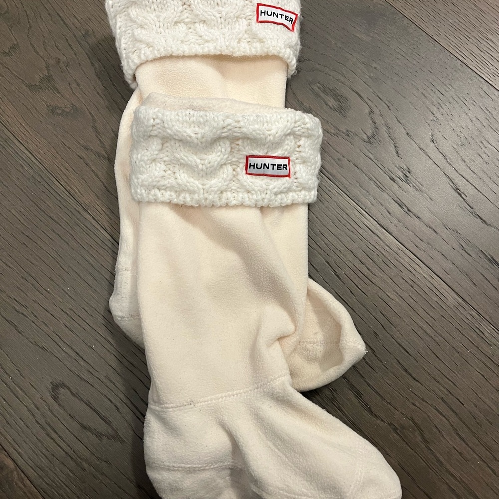 Hunter girls creme socks sz med 5-7 youth EUC